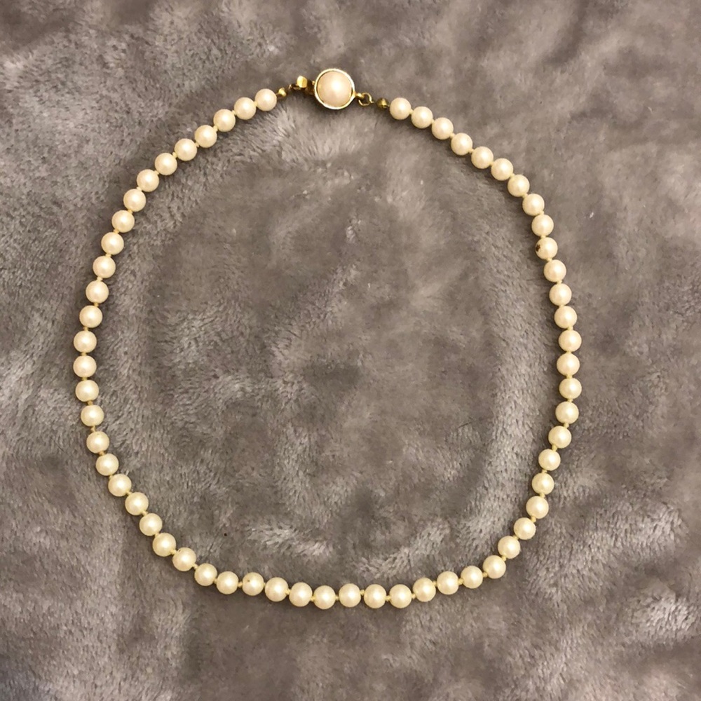 Pearl necklace (costume, not real)
